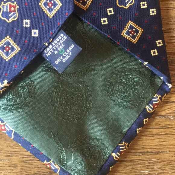 🔥3 for $10 Men’s Tommy Hilfiger Tie. - Picture 3 of 4